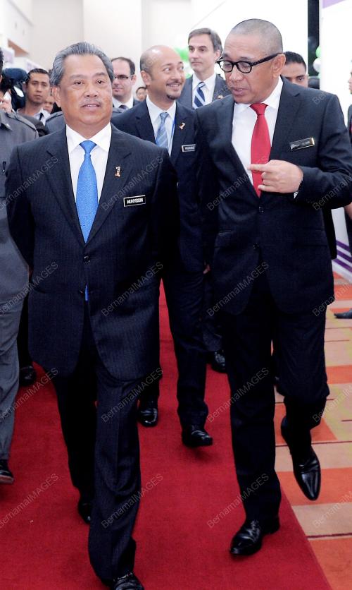 TAN SRI MUHIYDDIN YASSIN