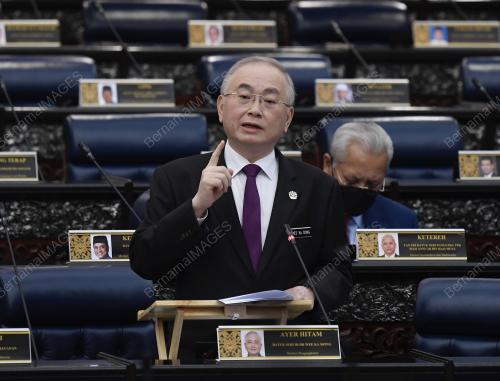 DATUK SERI DR WEE KA SIONG