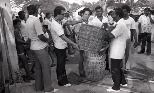 GOTONG-ROYONG