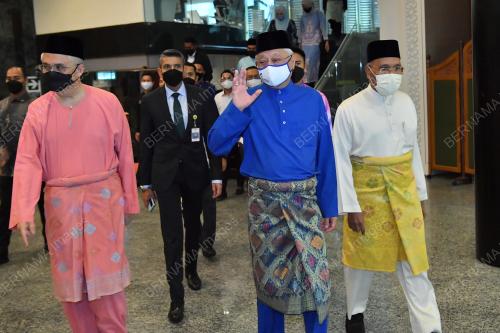 DATUK SERI ISMAIL SABRI YAAKOB
