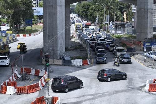 SEKTOR PEMBINAAN BEROPERASI