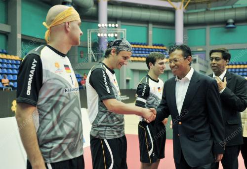 TAKRAW_DUNIA