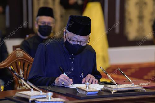 KL20_21082021_MENGANGKAT_SUMPAH