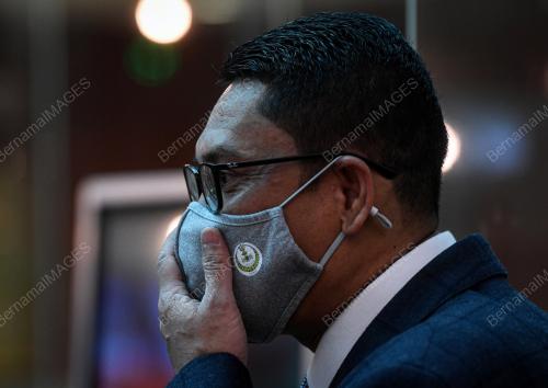 PERSIDANGAN PARLIMEN PENGGAL KETIGA