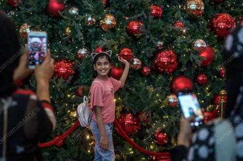 TINJAUAN KRISMAS