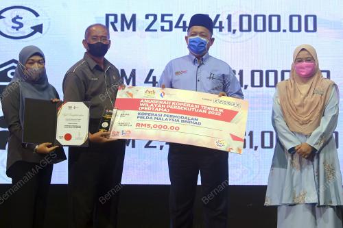 DATUK SERI DR SHAHIDAN KASSIM