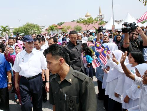 DATUK SERI MOHD NAJIB TUN ABDUL RAZAK