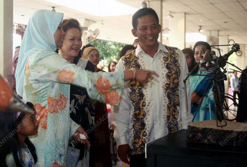 TUANKU NUR ZAHIRAH