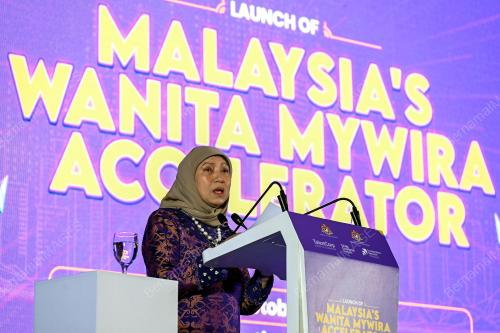 DATUK SERI NANCY SHUKRI