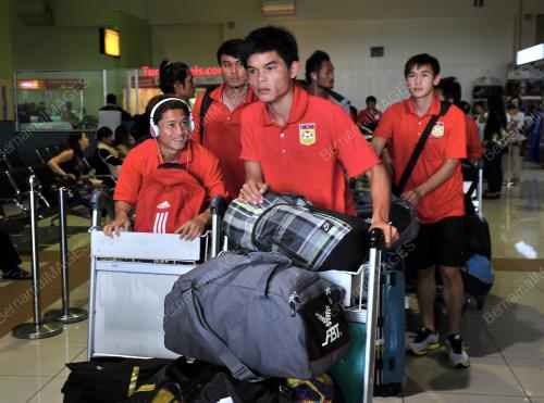 KL20_23112012_LAOS_AFF2