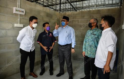 DATUK SERI DR SHAHIDAN KASIM