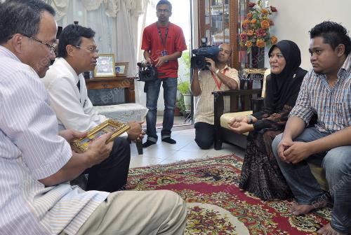 DATUK SERI AHMAD SHABERY CHEEK