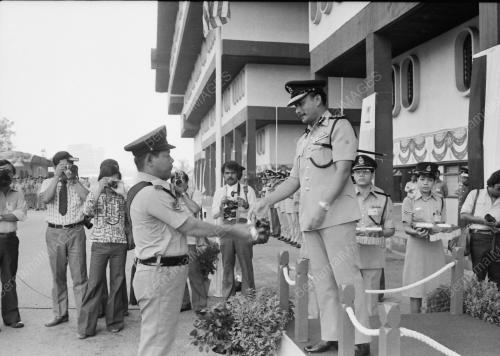 HARI POLIS