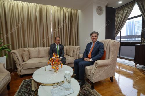 DATUK SERI WONG CHUN WAI