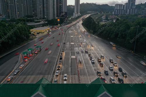 TINJAUAN ALIRAN TRAFIK LEBUHRAYA