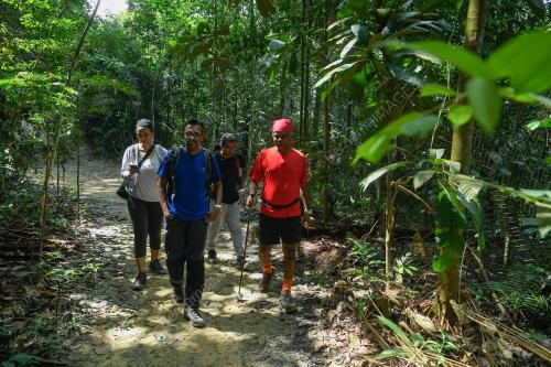 PENDAKI MALAYSIA PERTAMA PUNCAK GUNUNG EVEREST