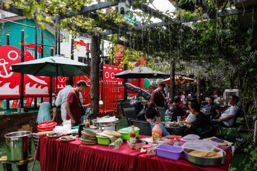 TAMAN TEMA AIR MINI DI PERUMAHAN