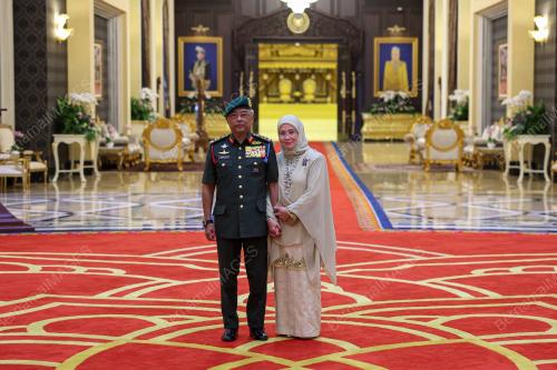 AL-SULTAN ABDULLAH RI'AYATUDDIN AL-MUSTAFA BILLAH SHAH
