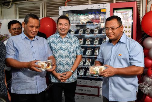 RAFIZI RAMLI
