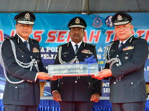 DATUK HUSSEIN OMAR KHAN