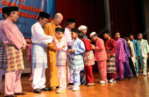MOHD SHAFIE APDAL