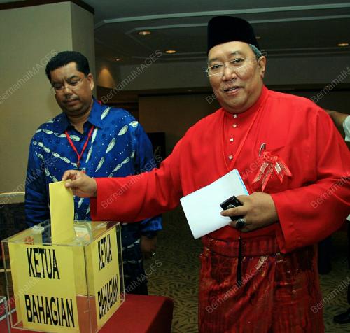IKHWAN SALIM SUJAK
