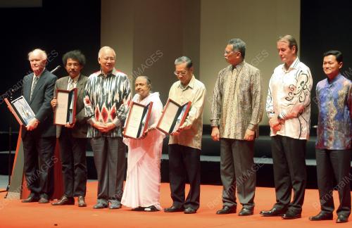 NAJIB TUN RAZAK