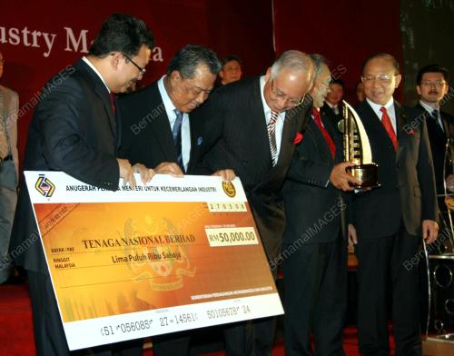 MOHD NAJIB TUN RAZAK
