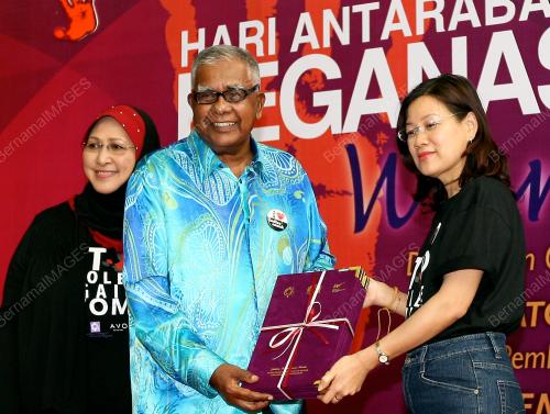 HENG SEAI KIE