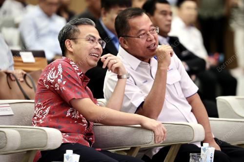 FAHMI FADZIL