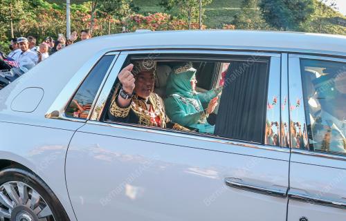 AL-SULTAN ABDULLAH RI'AYATUDDIN AL-MUSTAFA BILLAH SHAH