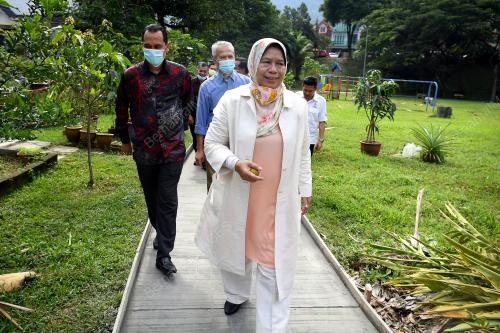ZURAIDA KAMARUDDIN