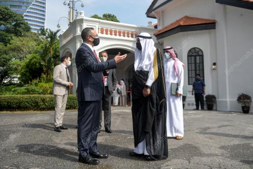 DATUK SERI HISHAMUDDIN TUN HUSSEIN