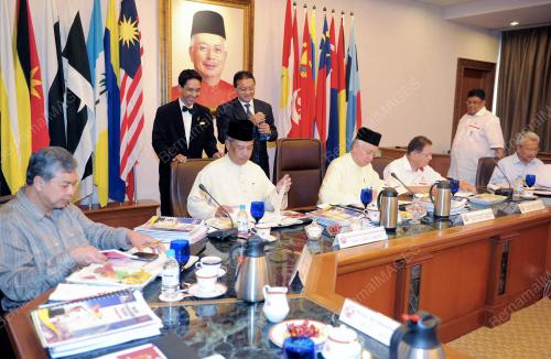 DATUK SERI NAJIB TUN ABDUL RAZAK