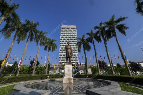 RAPTAI PEMBUKAAN PARLIMEN