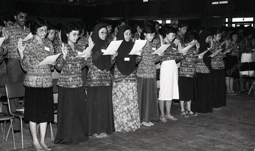 ANGKAT SUMPAH