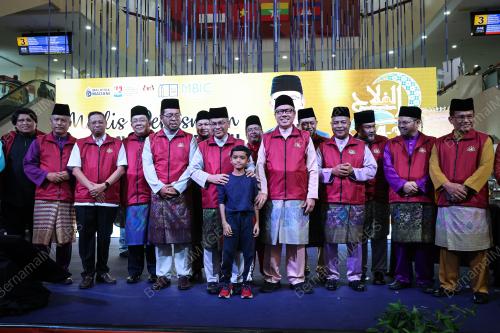 DATUK DR MOHD NA'IM MOKHTAR