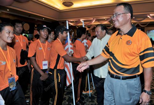DATUK ZOLKPLES EMBONG