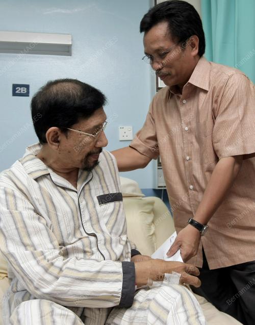 MOHD SHAFIE APDAL