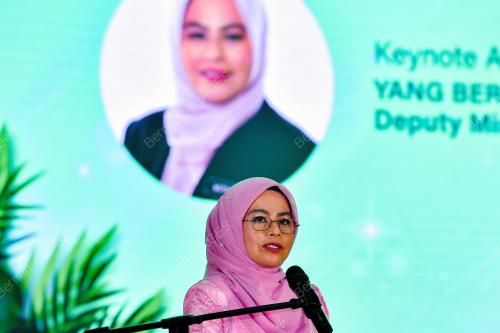 DATUK SERI DR NORAINI AHMAD