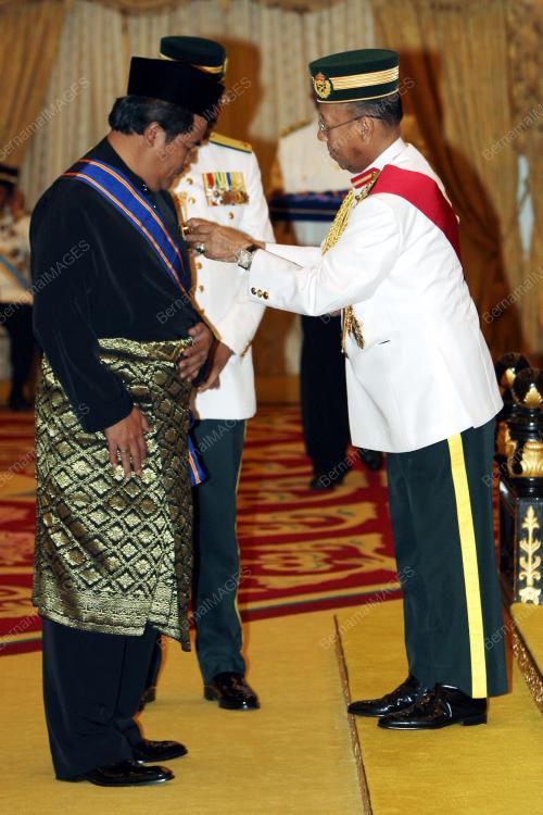TUANKU ABDUL HALIM MU'ADZAM SHAH