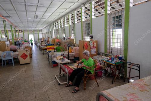 SAMBUTAN TAHUN BARU CINA DI RUMAH ORANG TUA