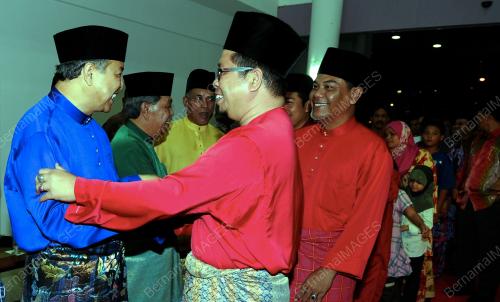 KL21_01092012_MINDEF
