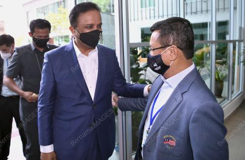 DATUK SERI REEZAL MERICAN NAINA MERICAN