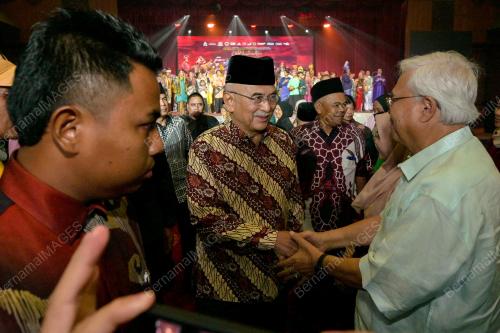 TUN DR MOHD ALI MOHD RUSTAM