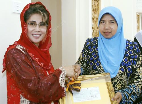 MASNAH RAIS