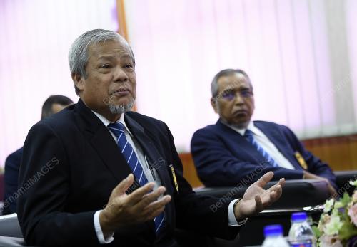 DATUK SERI AYUB YAAKOB