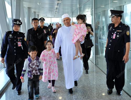 KL21_02112012_KLIA_HAJI