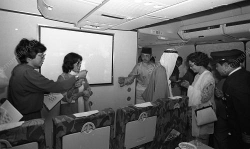 PESAWAT MAS BOEING 747