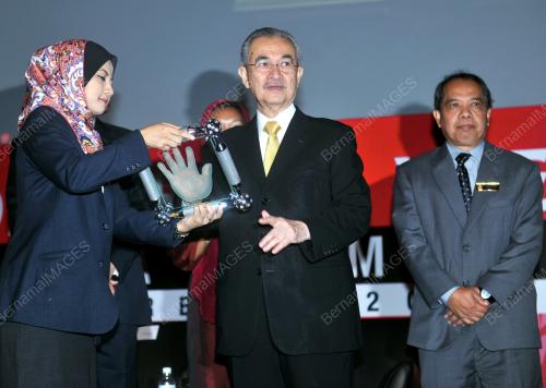 KL21_03042013_HALAL_WORLD